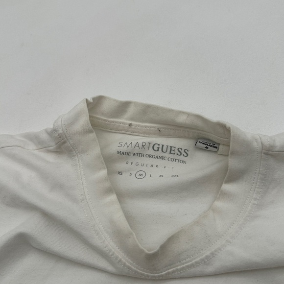 White‎ Guess logo Men’s Tee size medium - Picture 7 of 10